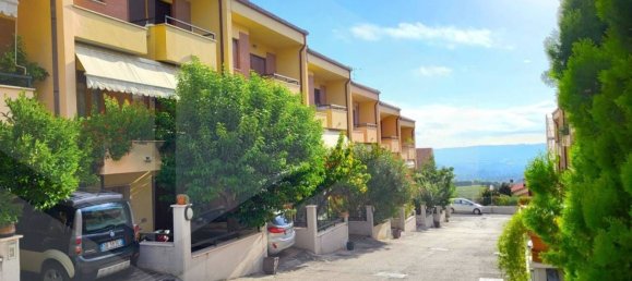 Casa de 8 divisões em Spoltore, Italy N.º 29346 27