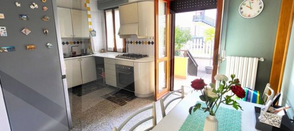 Casa de 8 divisões em Spoltore, Italy N.º 29346 6