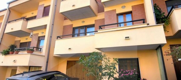 Casa de 8 divisões em Spoltore, Italy N.º 29346 30