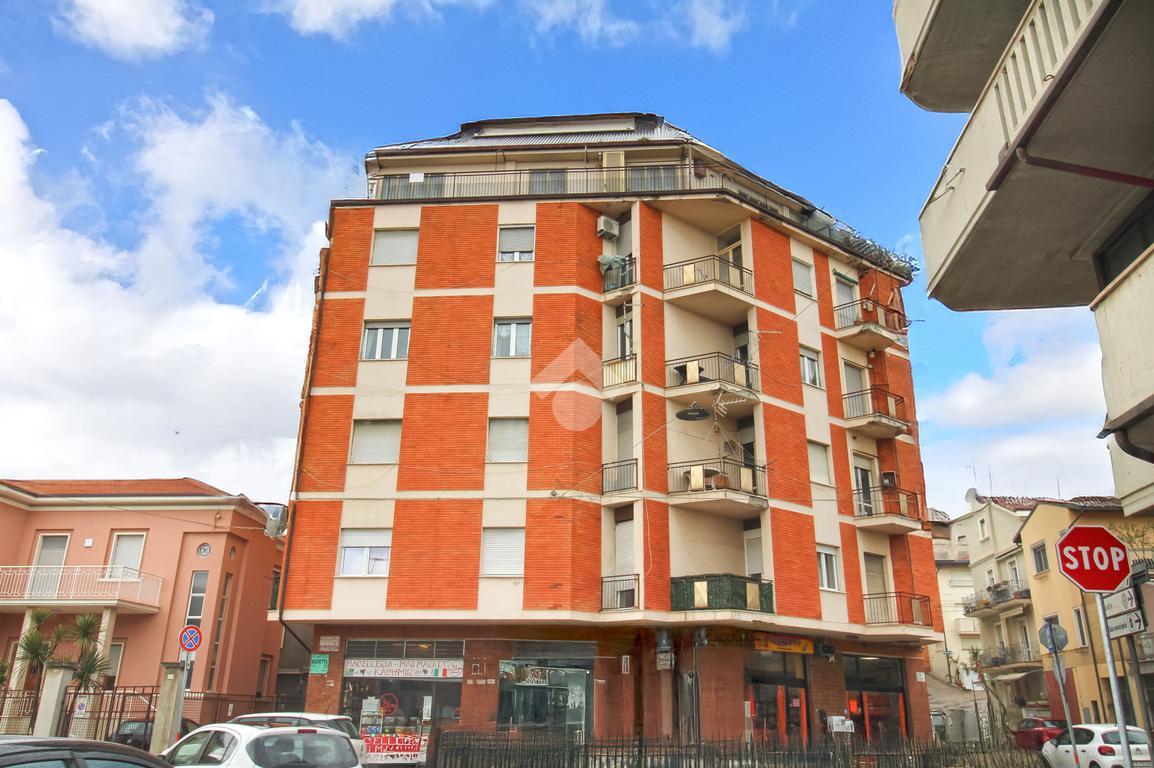 4 rooms Apartment in Porto Sant'Elpidio, Italy No. 11652