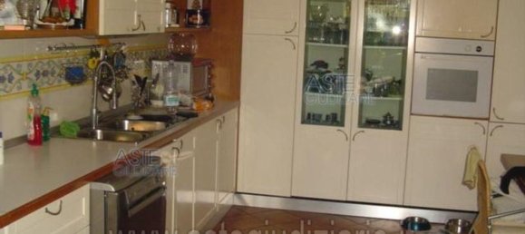 7 rooms Duplex in Rome, Italy No. 194522 4