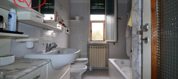 5 rooms Apartment in Montevarchi, Italy No. 236664 17