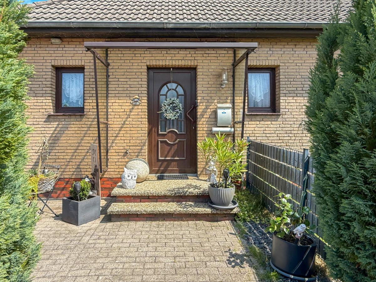 Bungalow de 4 dormitorios en Aurich, Germany No. 350564