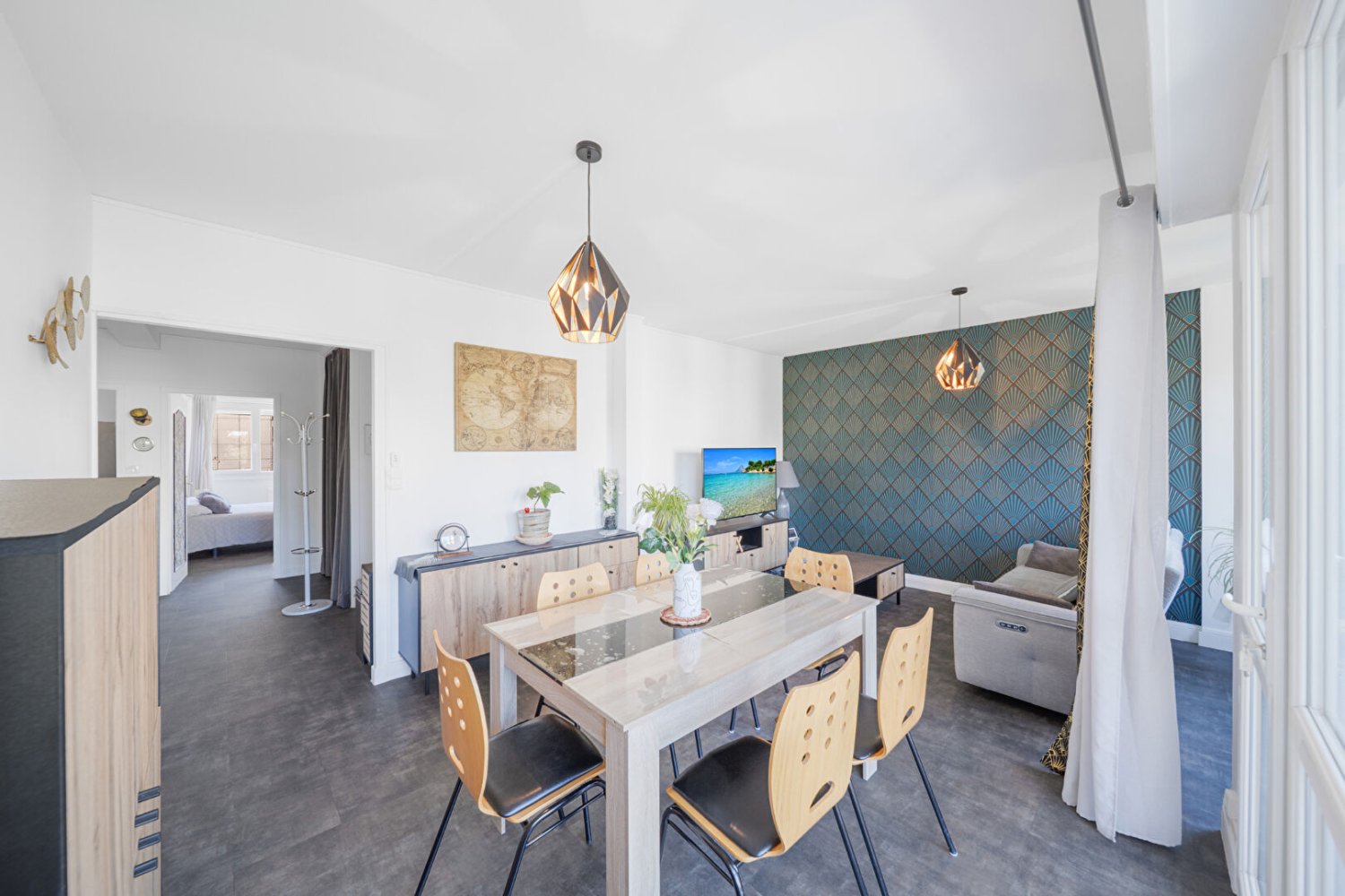 2 bedrooms Apartment in Chalon-sur-Saone, France No. 334599