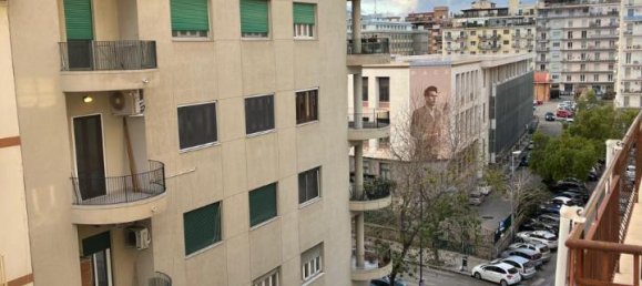 2-salle Appartement à Palermo, Italy No. 15580 23