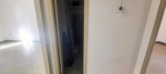 2-salle Appartement à Palermo, Italy No. 15580 11