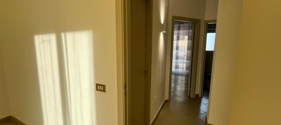 2-salle Appartement à Palermo, Italy No. 15580 8