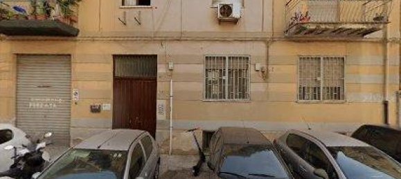 2-salle Appartement à Palermo, Italy No. 15580 2