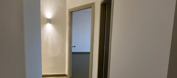 2-salle Appartement à Palermo, Italy No. 15580 6