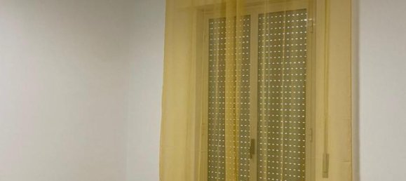 2-salle Appartement à Palermo, Italy No. 15580 13