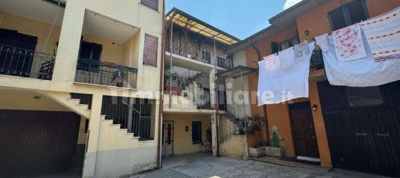 4 bedrooms House in Urgnano, Italy No. 259881 6