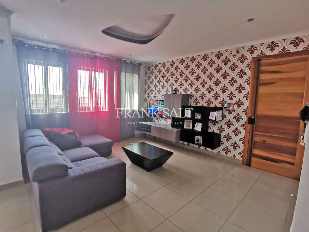 Apartamento de 3 dormitorios en Siggiewi, Malta No. 7429