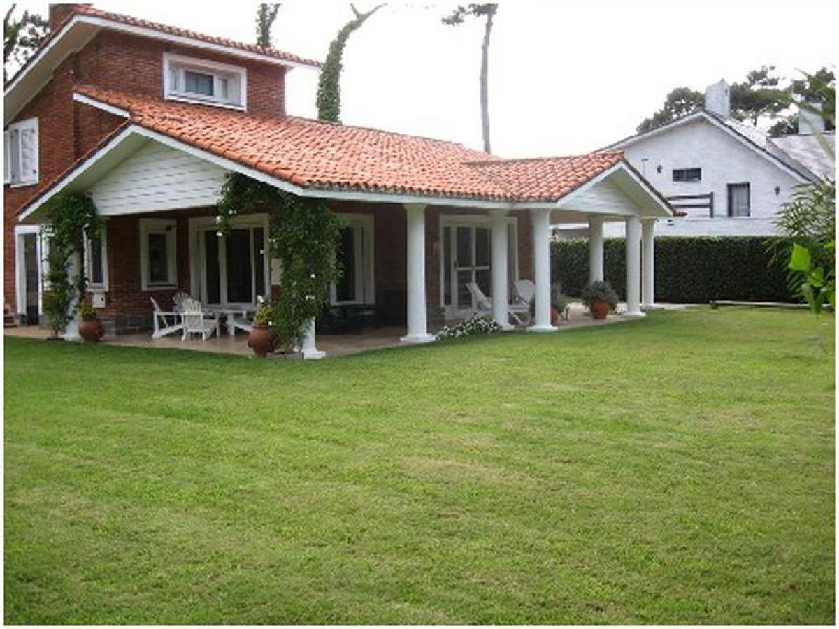 5 bedrooms House in Maldonado, Uruguay No. 3682