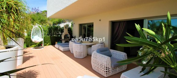 Apartamento de 3 dormitorios en Benahavís, Spain No. 111770 10