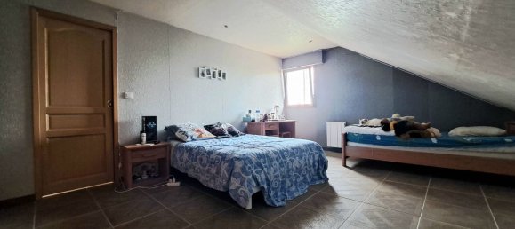 5 bedrooms House in Viarmes, France No. 179083 10