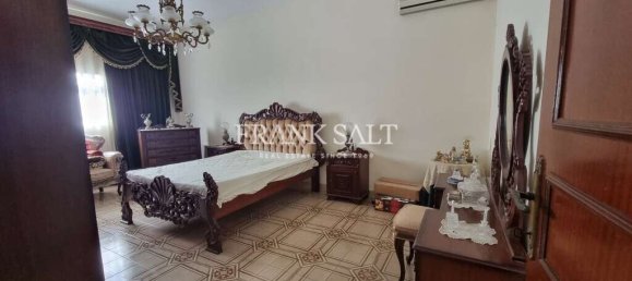 3 bedrooms House in Luqa, Malta No. 1460 3