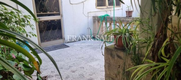 3 bedrooms House in Luqa, Malta No. 1460 10