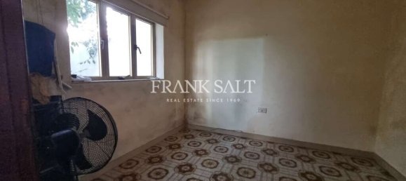 3 bedrooms House in Luqa, Malta No. 1460 5