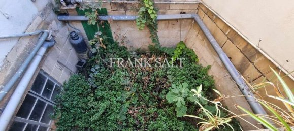 3 bedrooms House in Luqa, Malta No. 1460 8