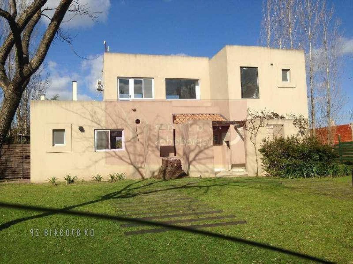 4 bedrooms House in Tigre, Argentina No. 85252