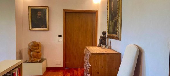 5 bedrooms Apartment in Bologna, Italy No. 345821 17
