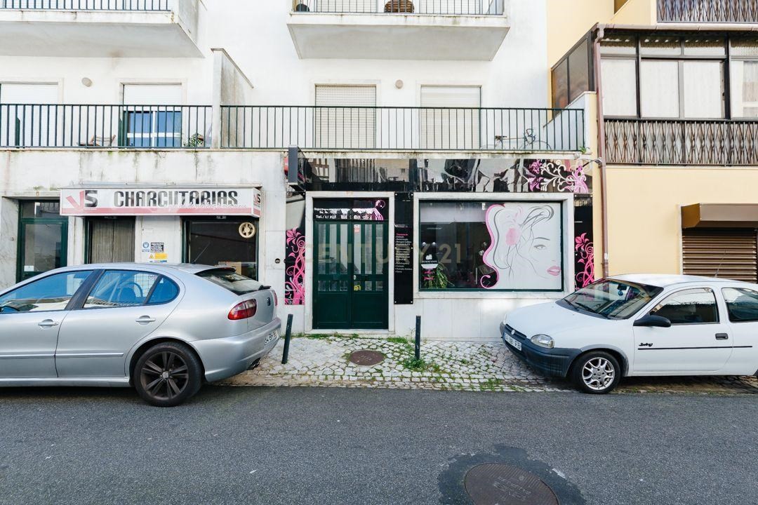 100m² Commercial property in Casal de Cambra, Portugal No. 310437