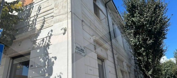 Apartamento de 4 dormitorios en Avezzano, Italy No. 29265 16