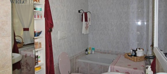 Casa de 4 habitaciónes en Arluno, Italy No. 17484 14