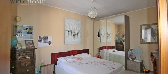 Casa de 4 habitaciónes en Arluno, Italy No. 17484 25