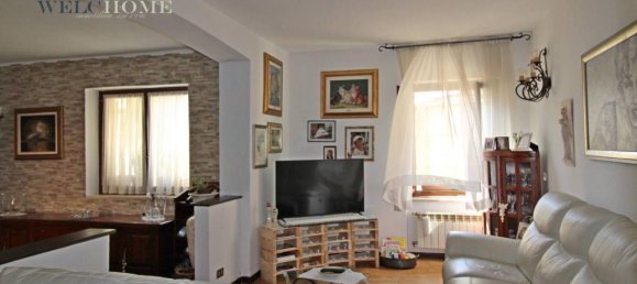 Casa de 4 habitaciónes en Arluno, Italy No. 17484 8