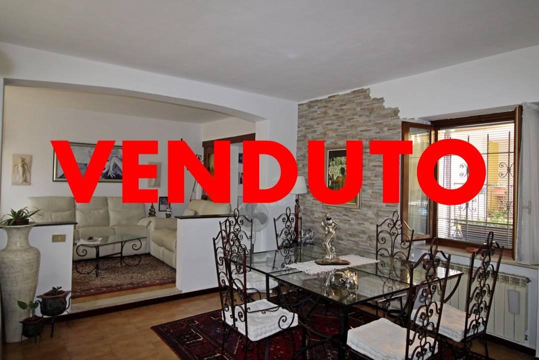 Casa de 4 habitaciónes en Arluno, Italy No. 17484