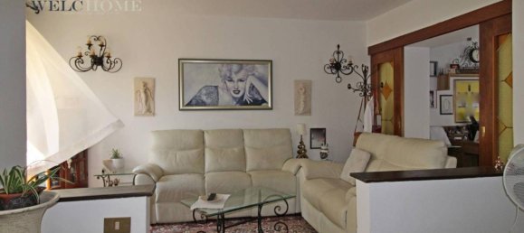 Casa de 4 habitaciónes en Arluno, Italy No. 17484 7