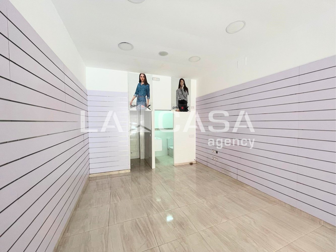 70m² Commercial property in Badalona, Spain No. 135156