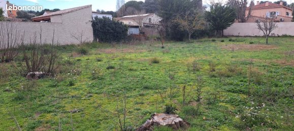 702m² Land in Fleury, France No. 117733 4