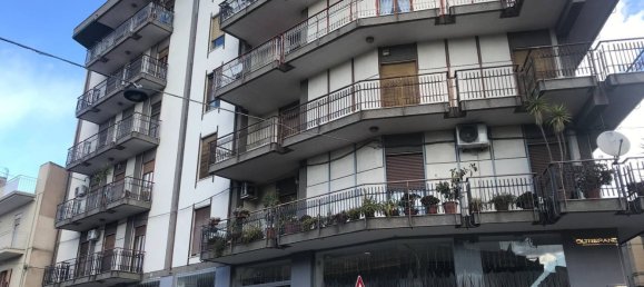 4 rooms Apartment in Paternò, Italy No. 259715 3