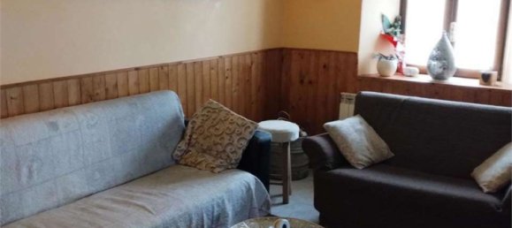 4 rooms House in Borgo Priolo, Italy No. 270318 3