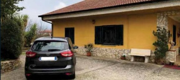7 rooms Apartment in Montalto Uffugo, Italy No. 41604 6