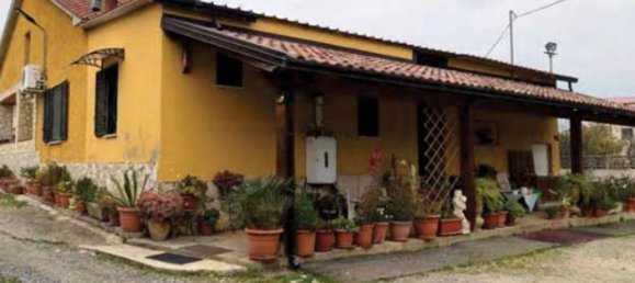 7 rooms Apartment in Montalto Uffugo, Italy No. 41604 5