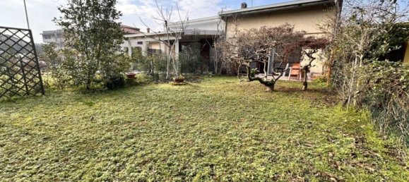 Вилла с 4 комнатами в Казирате д’Адда, Италия № 165138 22