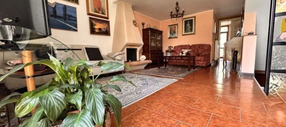 Вилла с 4 комнатами в Казирате д’Адда, Италия № 165138 6