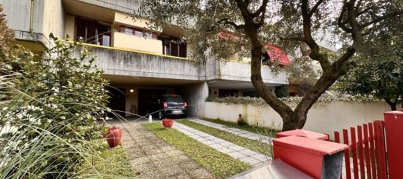 Вилла с 4 комнатами в Казирате д’Адда, Италия № 165138 2