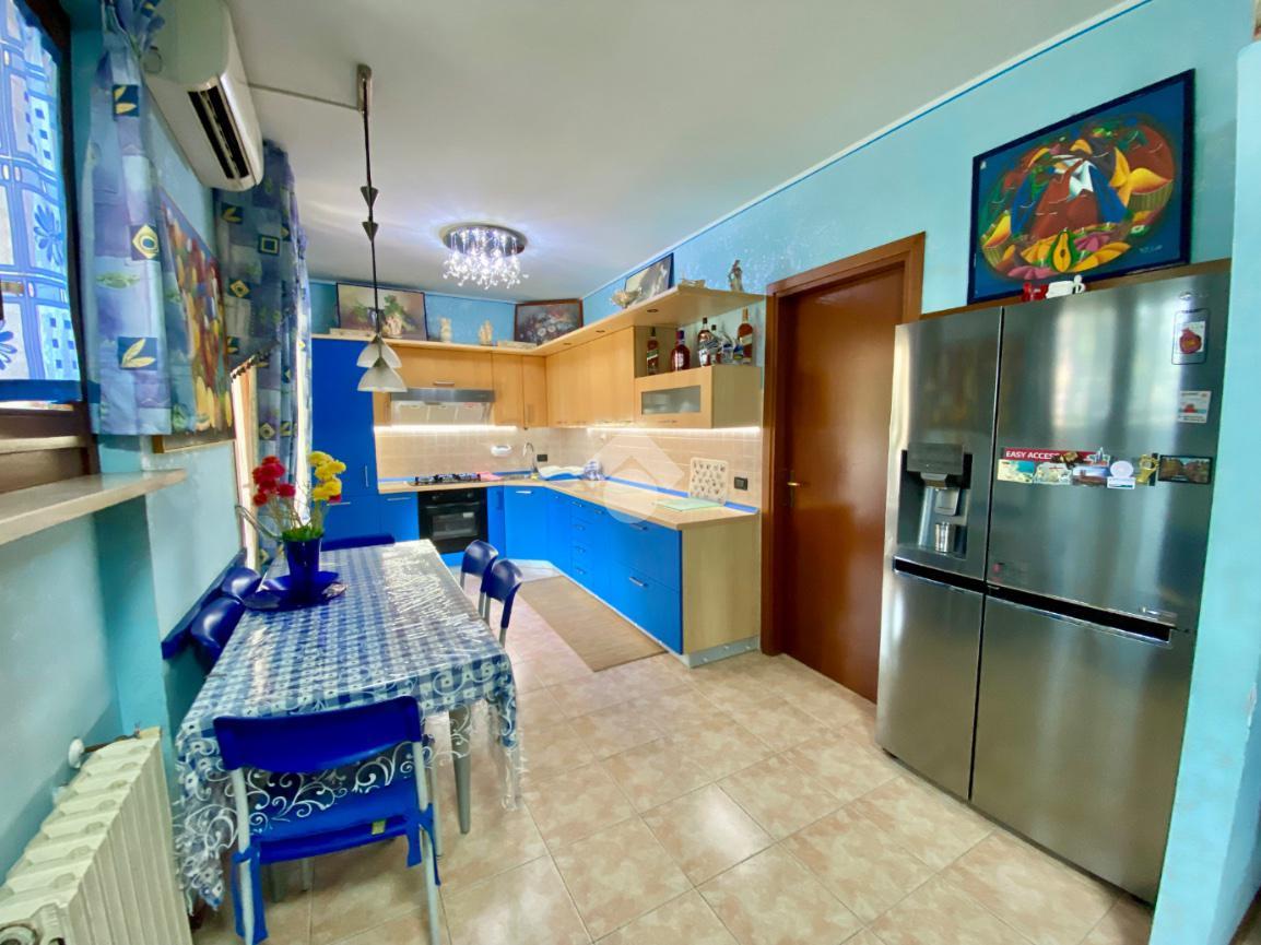 5 rooms Apartment in Castelnuovo del Garda, Italy No. 149626