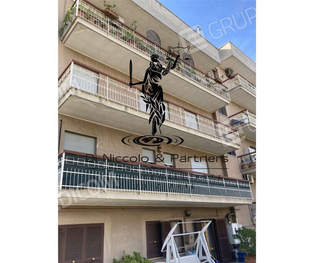 6 bedrooms Apartment in Canosa di Puglia, Italy No. 316813