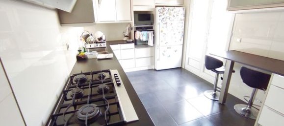 Casa de 5 dormitorios en Groslay, France No. 301708 4