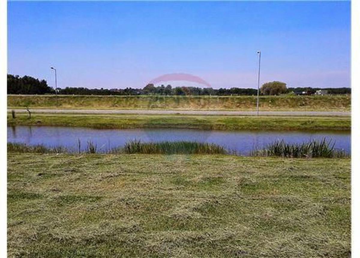  Land in Escobar, Argentina No. 121288