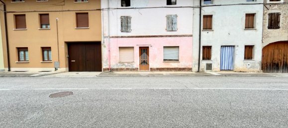 4-salle Maison à Udine, Italy No. 111069 3