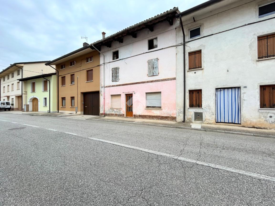 4-salle Maison à Udine, Italy No. 111069