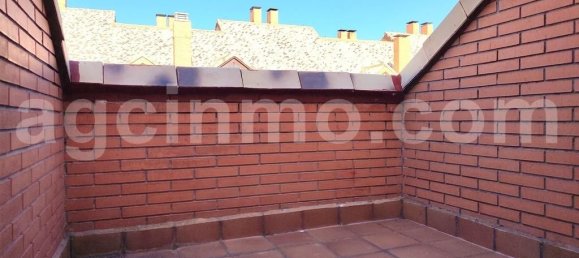 Casa de 3 dormitorios en Aldeamayor de San Martín, Spain No. 178552 23