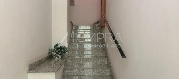 Apartamento de 5 divisões em Adrano, Italy N.º 279486 2