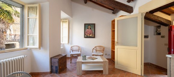 5 rooms Apartment in Cortona, Italy No. 91456 12